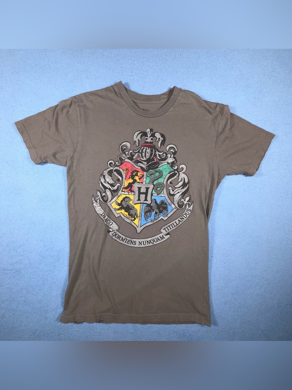 Harry Potter Gray Hogwarts Crest Tee with Multicolor Shield